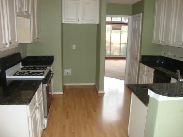 190 Water Oaks Ct, Hampton, GA 30228 photo 8