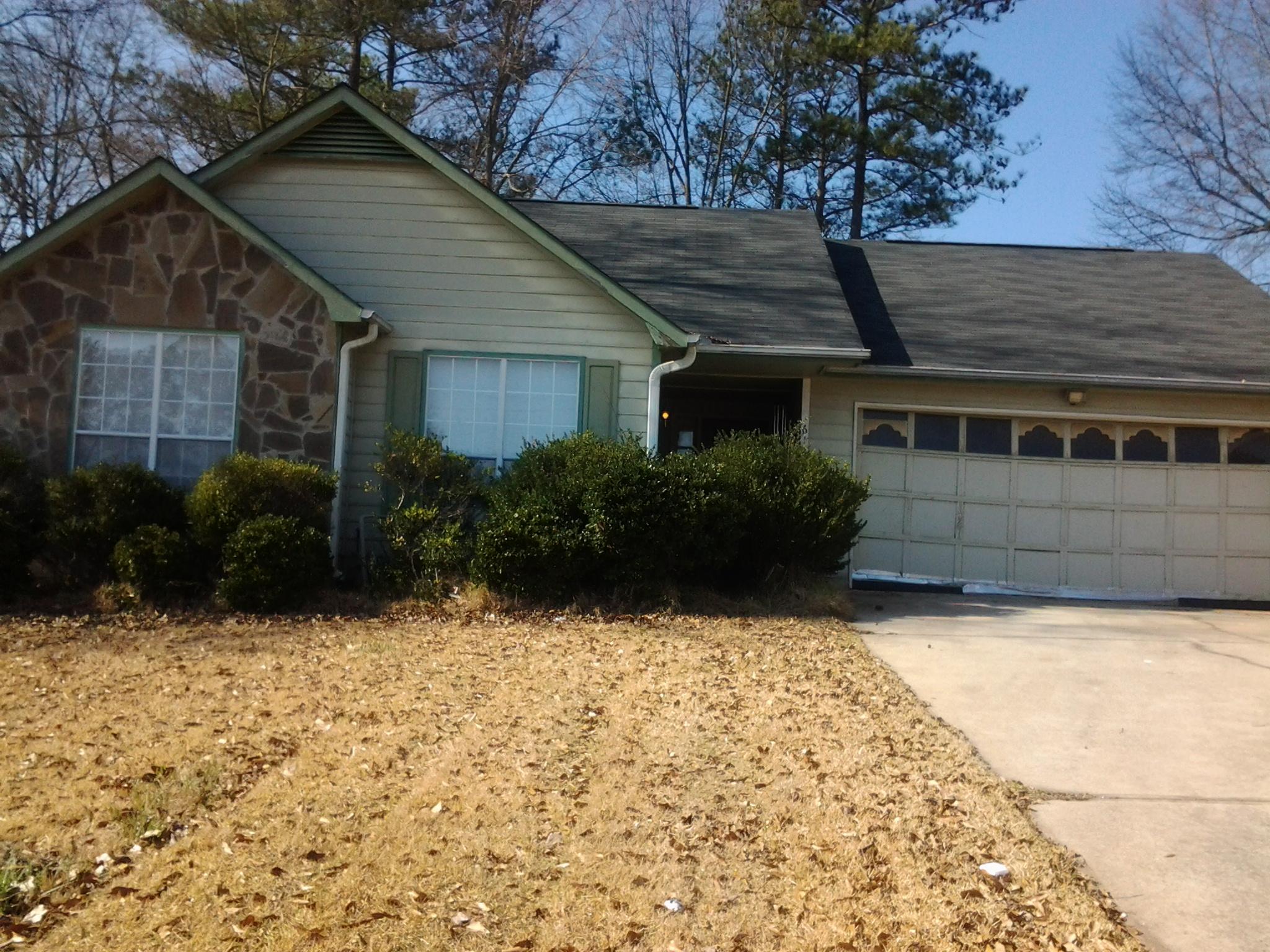 6165 Pembroke Dr, Rex, GA 30273 photo 1