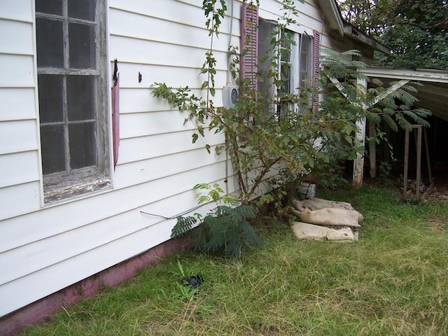 1114 Wright St, Griffin, GA 30223 photo 2