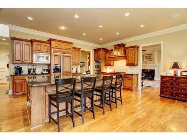 8795 Colonial Pl, Duluth, GA 30097 photo 4