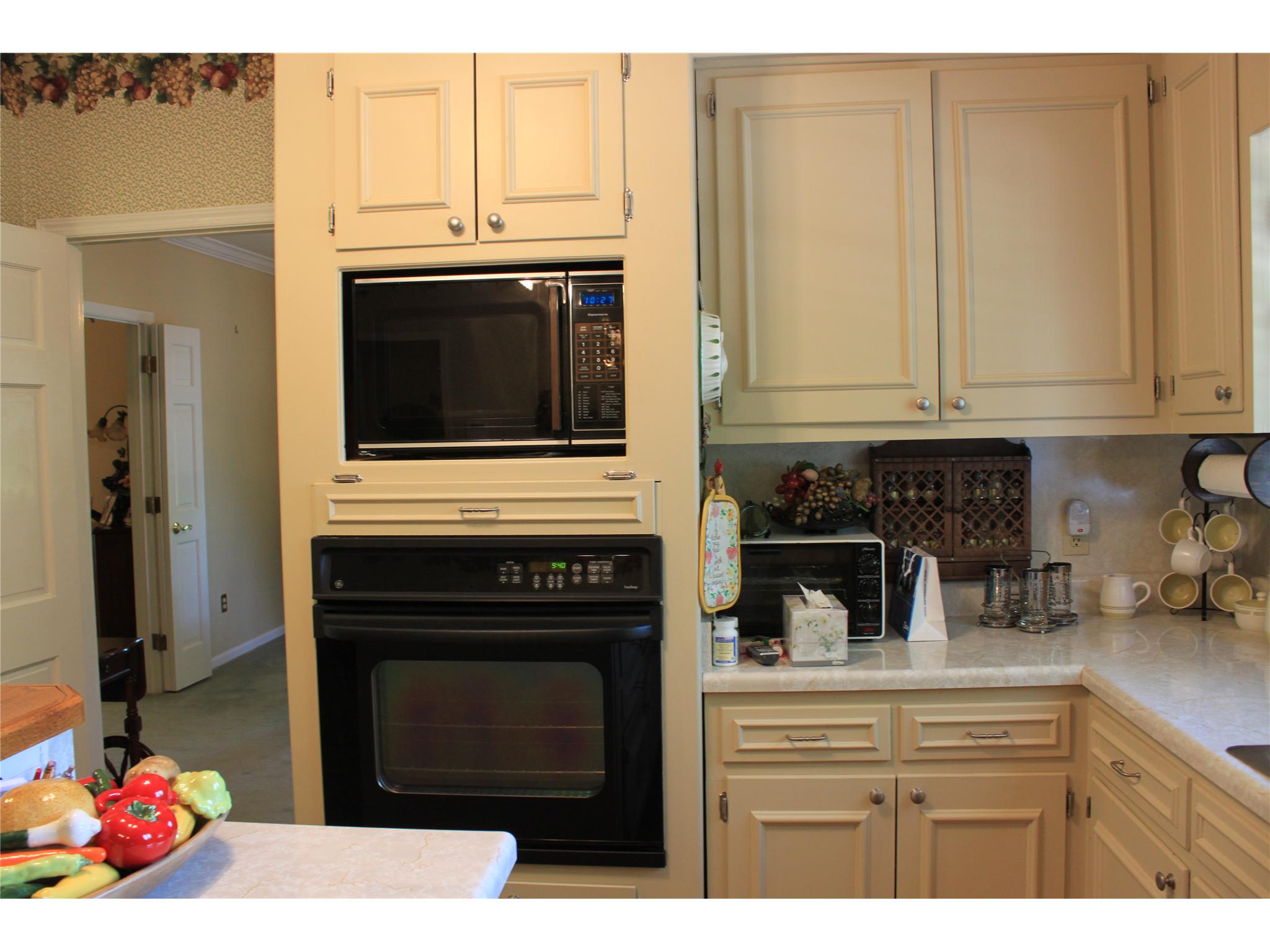 720 Holmes St, Barnesville, GA 30204 photo 8