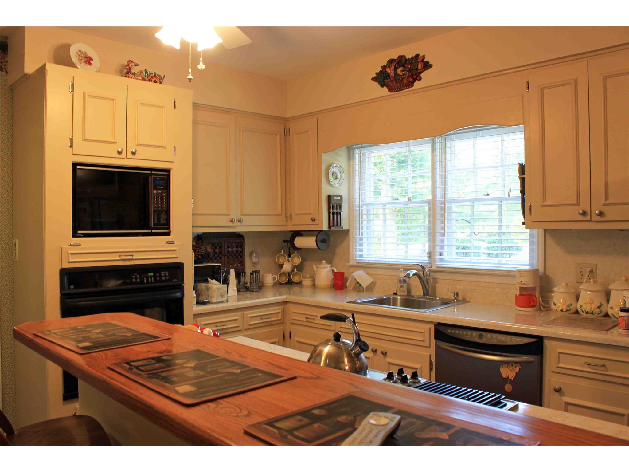720 Holmes St, Barnesville, GA 30204 photo 7