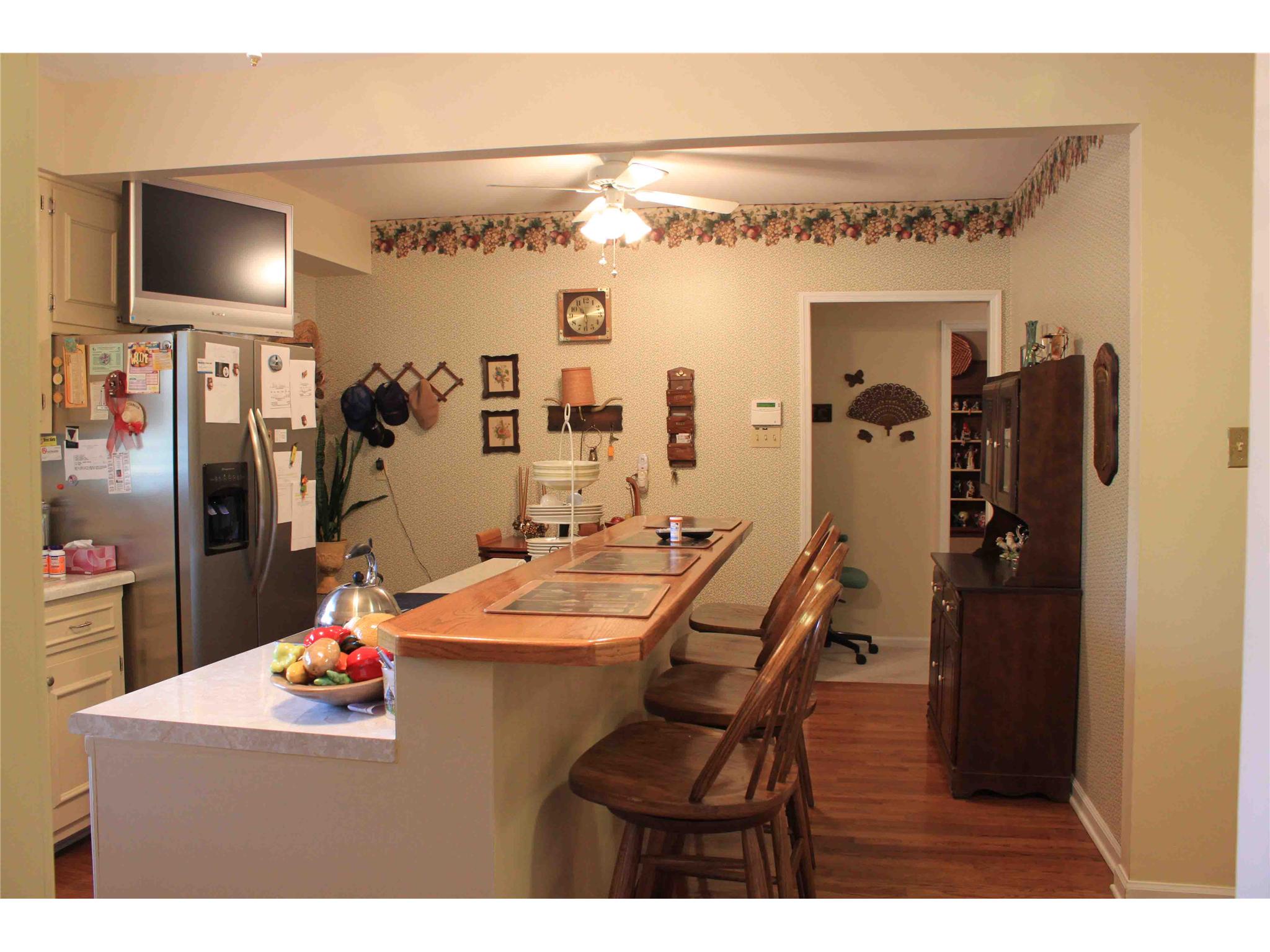 720 Holmes St, Barnesville, GA 30204 photo 6