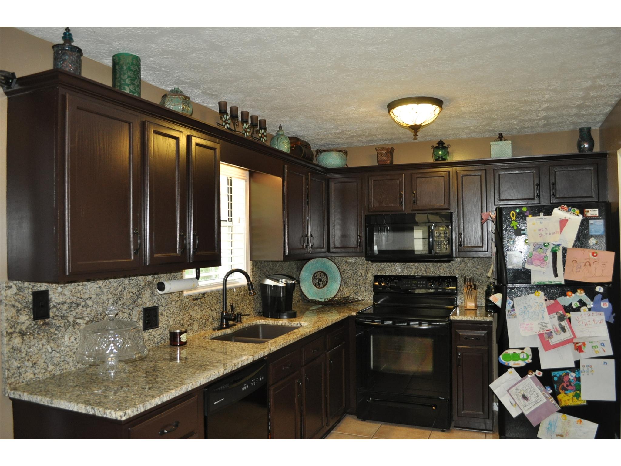 2893 Oconee Cir, Gainesville, GA 30507 photo 3