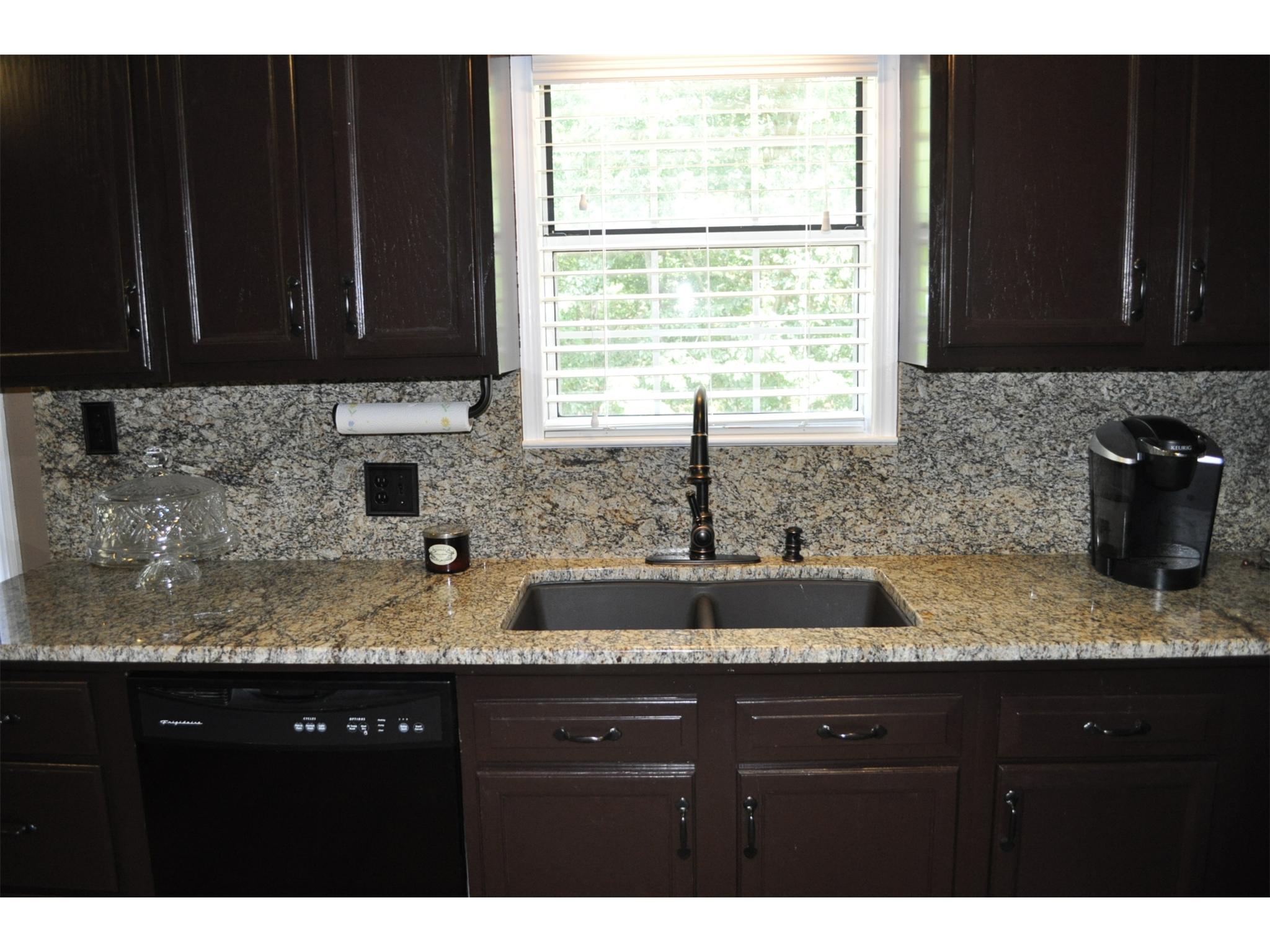 2893 Oconee Cir, Gainesville, GA 30507 photo 4