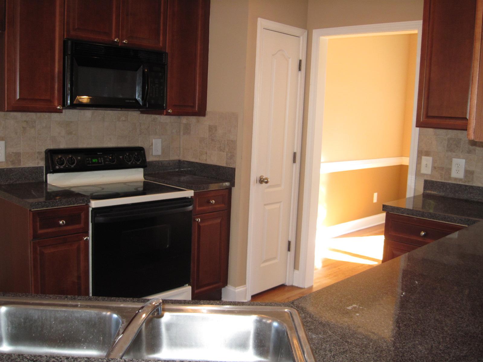 46 Glencrest Dr, Commerce, GA 30529 photo 7
