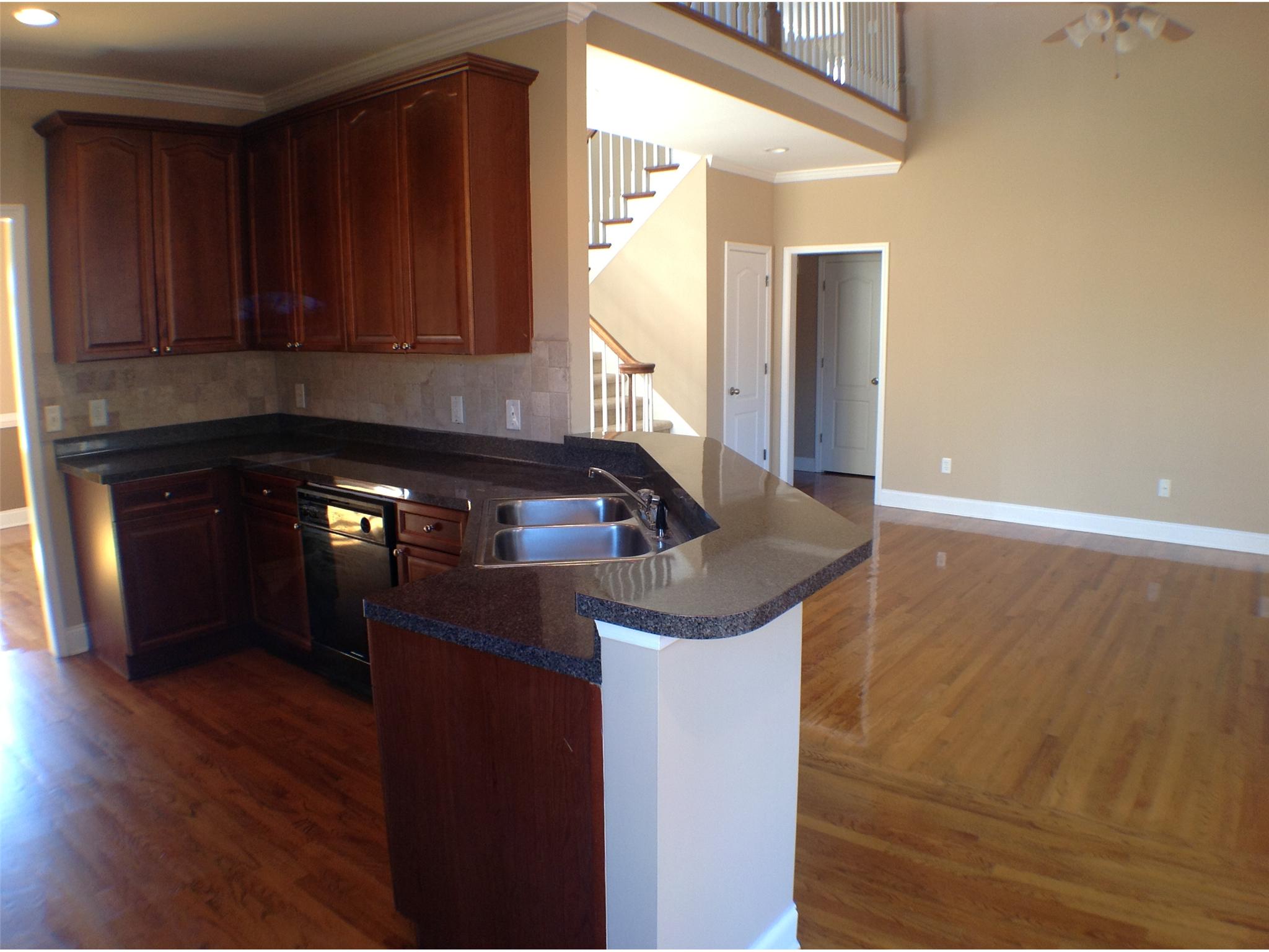 46 Glencrest Dr, Commerce, GA 30529 photo 8