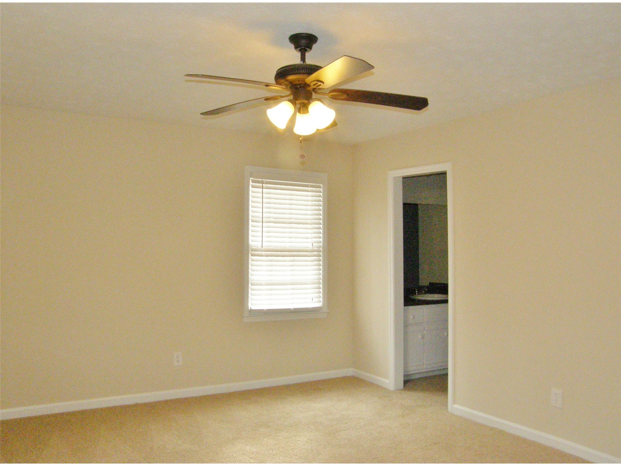 220 Cumberland Dr, Lagrange, GA 30240 photo 9