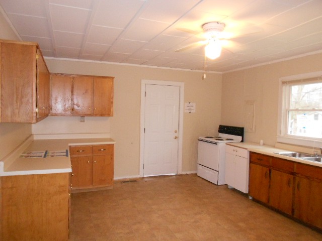 248 E 5th Ave, Winder, GA 30680 photo 5