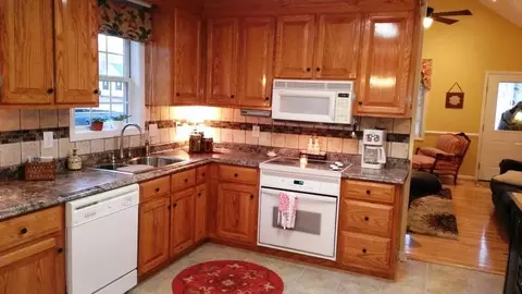 102 Jester Ct, Williamston, SC 29697 photo 7