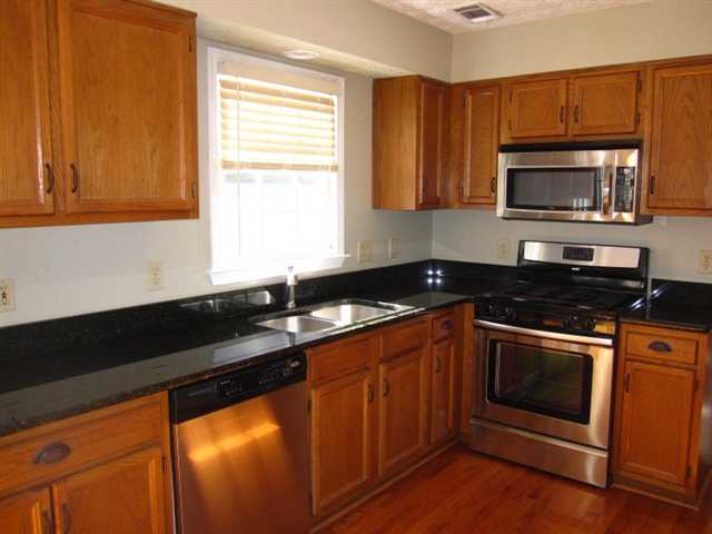 3090 Abbotts Pointe Dr, Duluth, GA 30097 photo 5