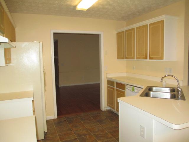 600 Chase Ridge Dr, Mcdonough, GA 30253 photo 4