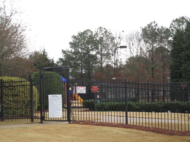 526 Oak Trl, Hampton, GA 30228 photo 8