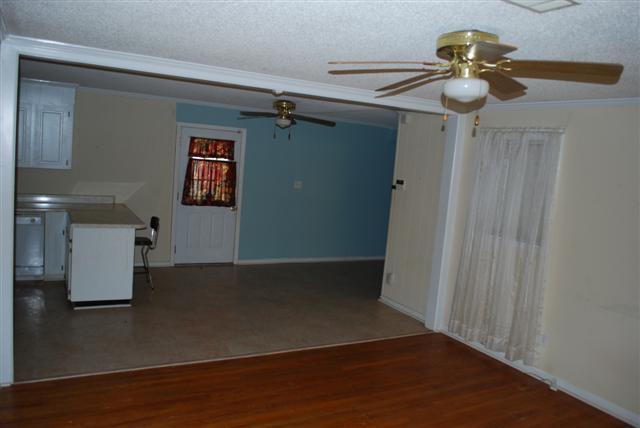 301 E Imperial Cir, Warner Robins, GA 31093 photo 5