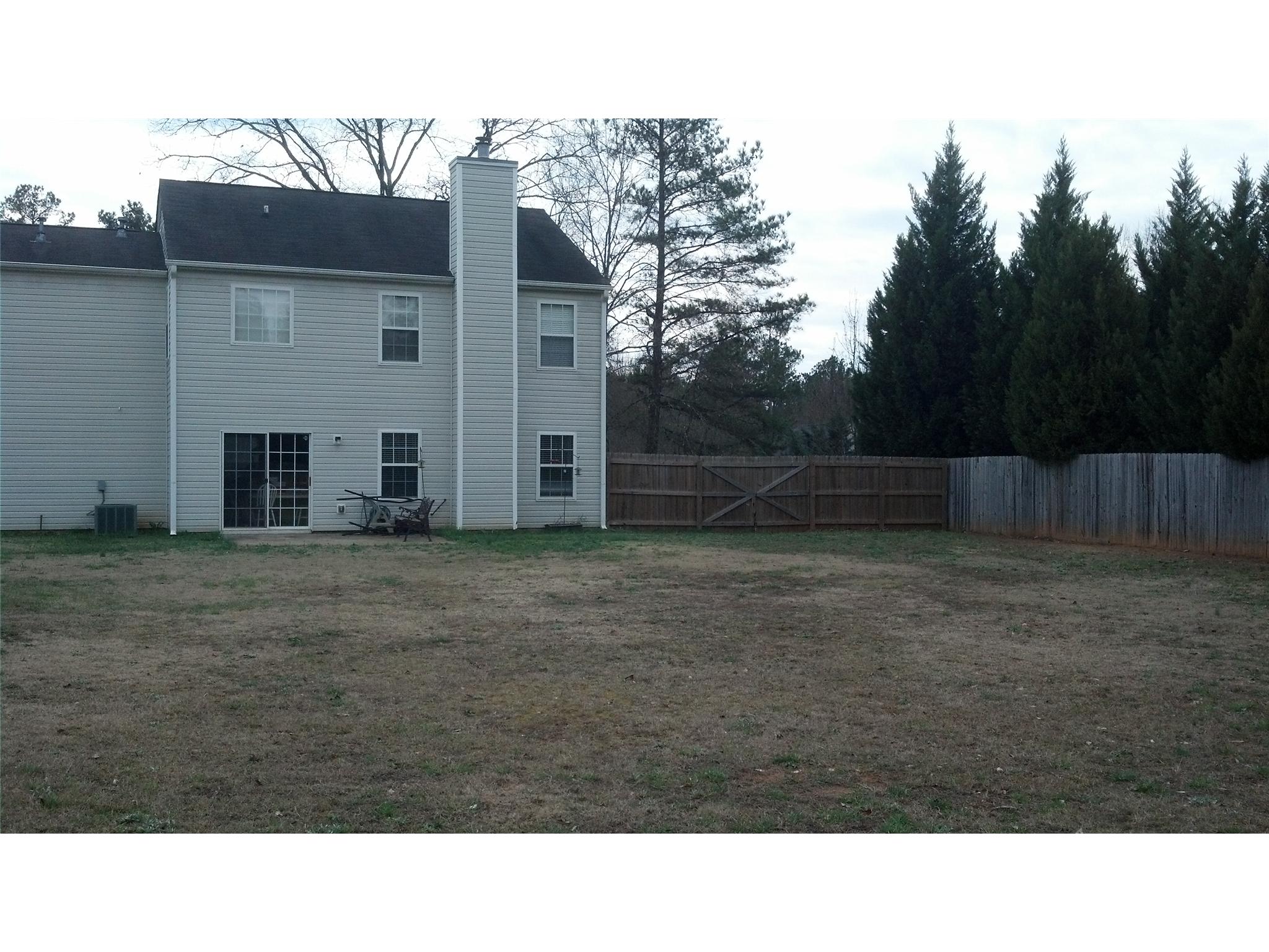1023 Riverclift Dr, Covington, GA 30016 photo 5