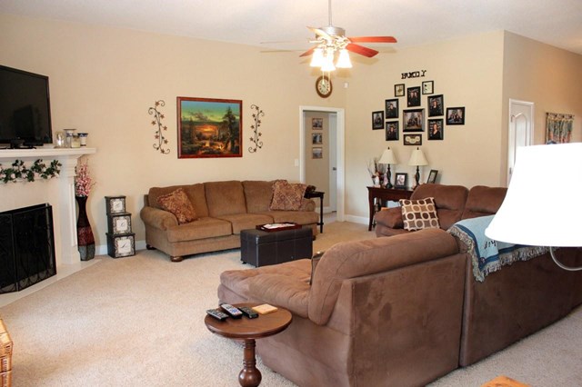 201 Mahan Dr, Perry, GA 31069 photo 3