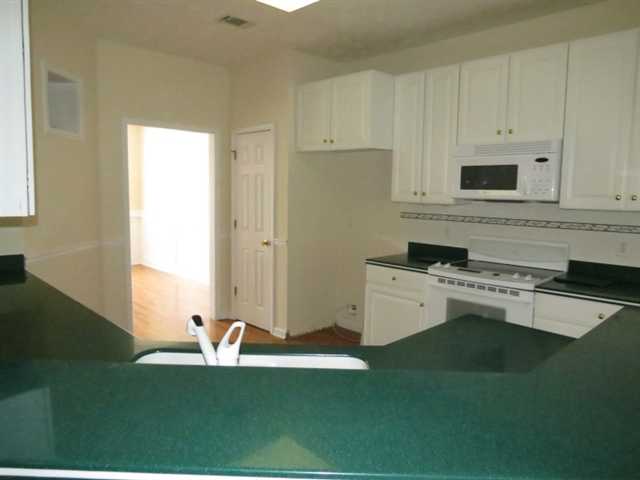 3769 Maple Forge Ln, Gainesville, GA 30501 photo 2