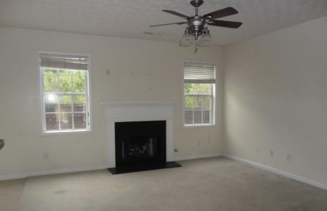 1004 Maple Leaf Dr, Mcdonough, GA 30253 photo 2