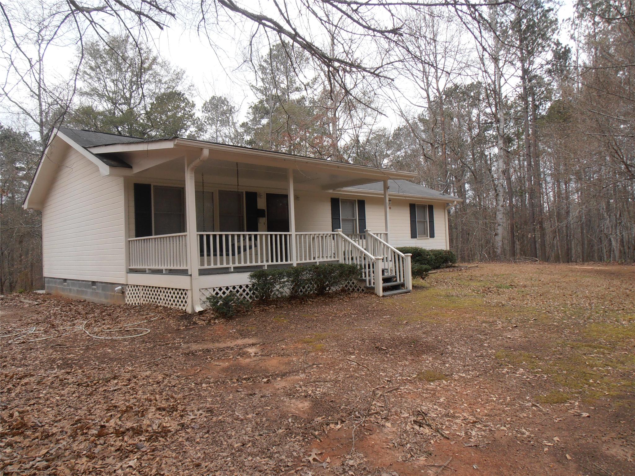 135 Thomas Dr, Jackson, GA 30233 photo 1