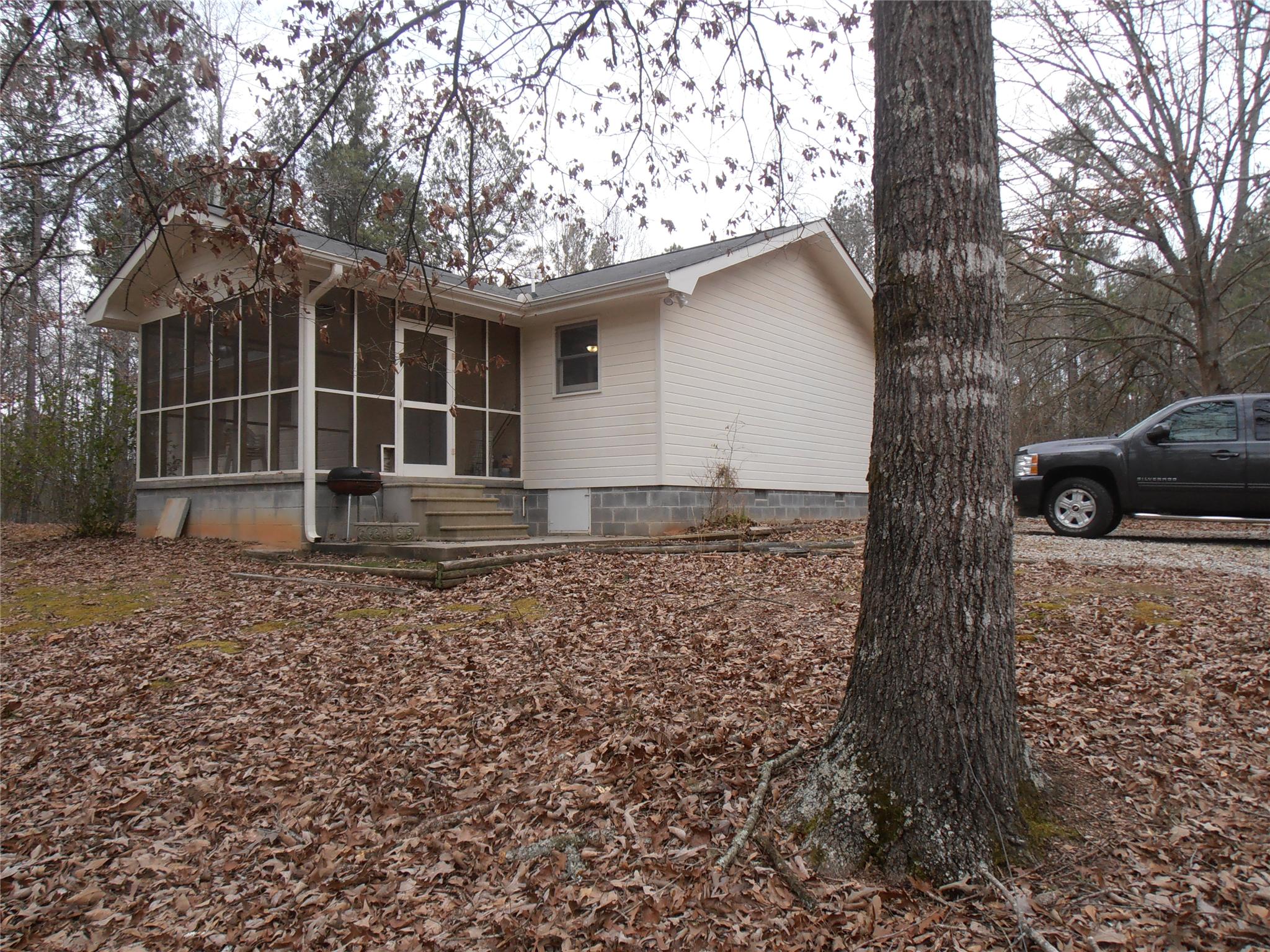 135 Thomas Dr, Jackson, GA 30233 photo 2