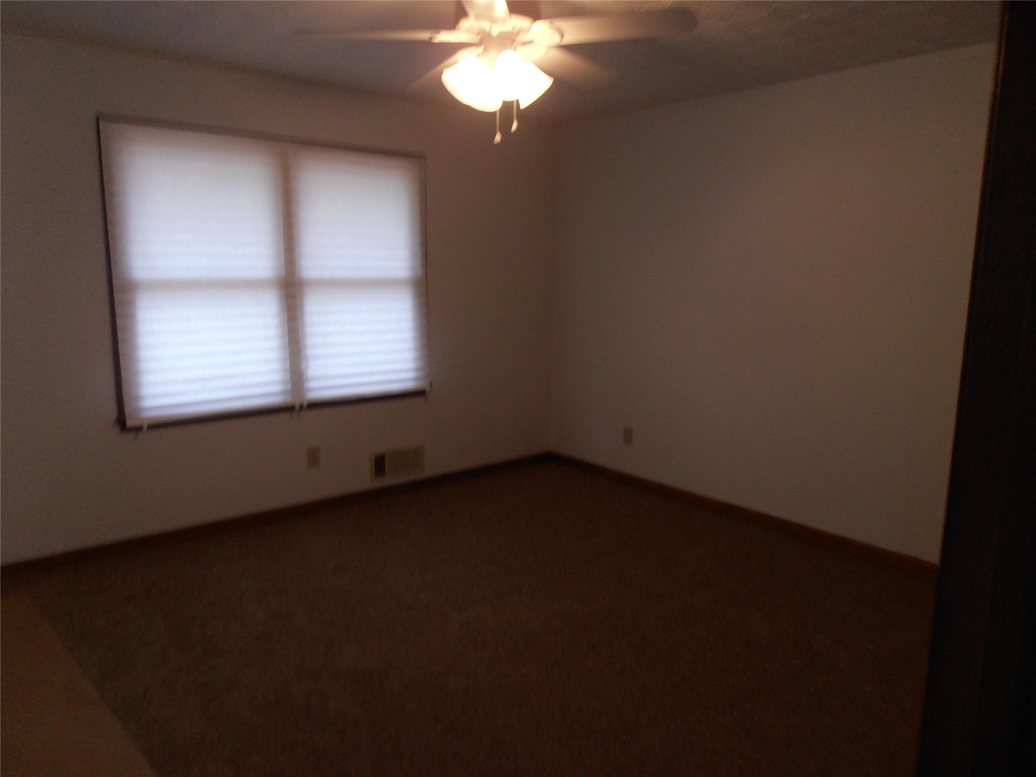 135 Thomas Dr, Jackson, GA 30233 photo 5