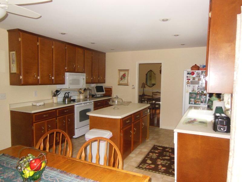 63 Wesley Cir, Toccoa, GA 30577 photo 3