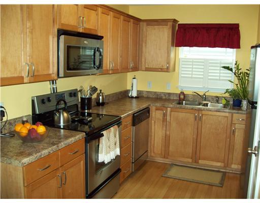 165 Lakepointe Dr, Pooler, GA 31322 photo 2