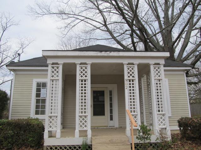 902 Elm St, Lagrange, GA 30240 photo 1