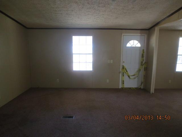 174 Barnesville Rd, Milner, GA 30257 photo 2
