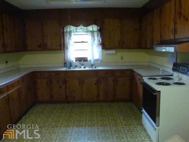 918 Leatherwood Rd E, Toccoa, GA 30577 photo 2