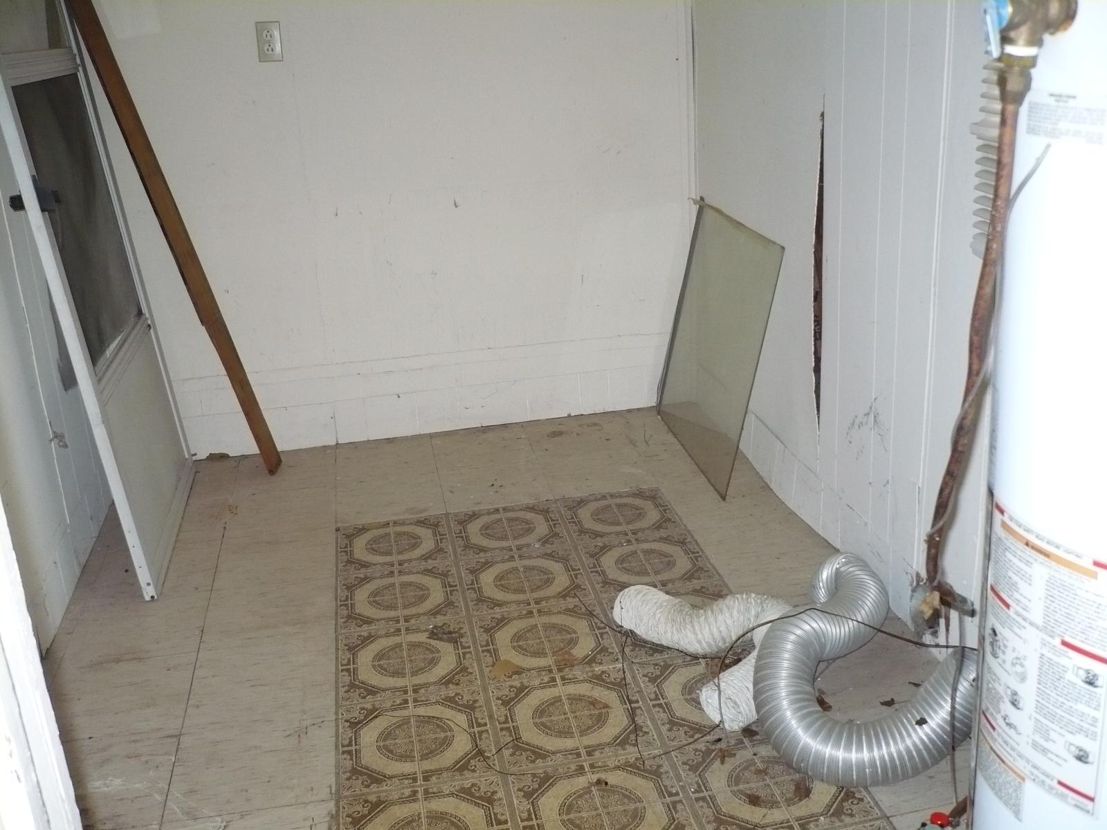 1203 E 3rd Ave, Lanett, AL 36863 photo 7