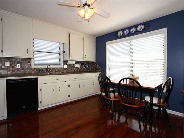 943 Tyrell Dr, Austell, GA 30106 photo 13