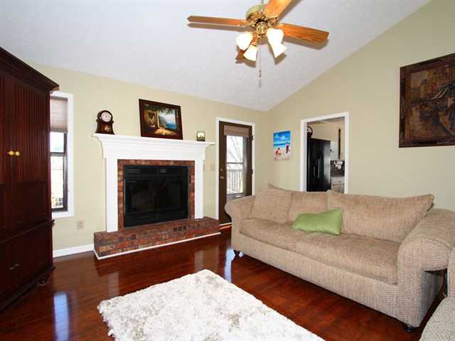 943 Tyrell Dr, Austell, GA 30106 photo 2