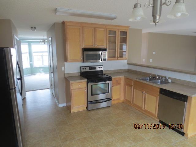 310 Peachtree Cir, Hampton, GA 30228 photo 4