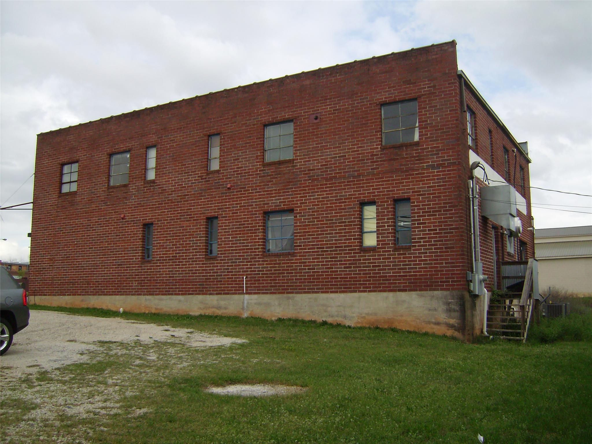 99 Railroad St W, Toccoa, GA 30577 photo 5