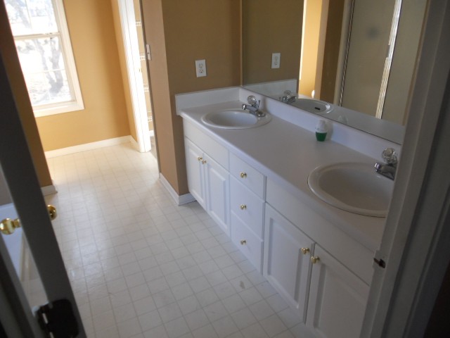 240 Forest Brook Dr, Covington, GA 30016 photo 10