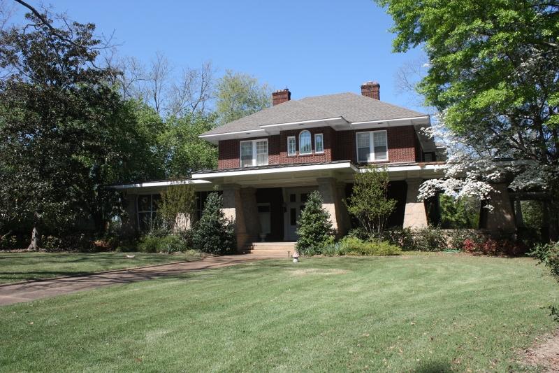 602 Broad St, Lagrange, GA 30240 photo 1