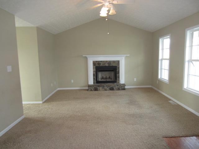 55 Wade St, Winder, GA 30680 photo 3