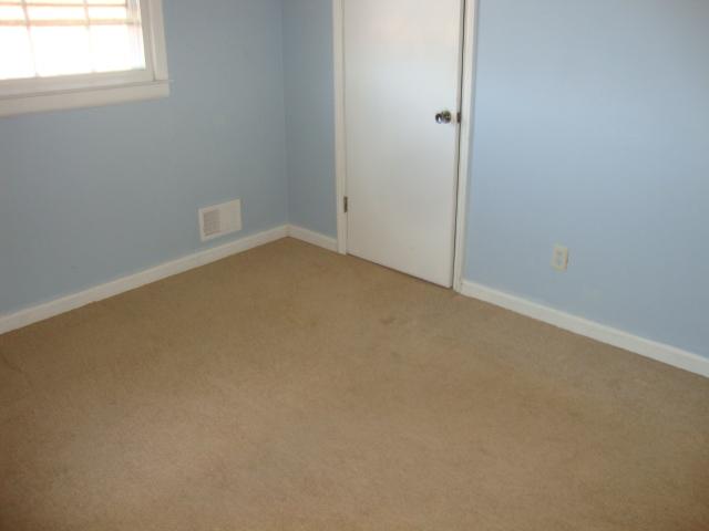 7018 Maddox Rd, Morrow, GA 30260 photo 4