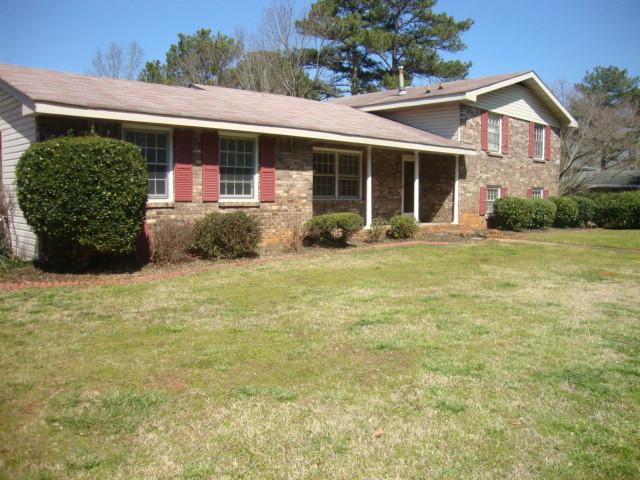 7018 Maddox Rd, Morrow, GA 30260 photo 1