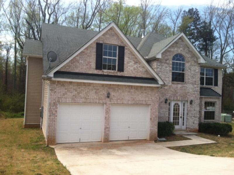2002 Sawgrass Dr, Hampton, GA 30228 photo 1