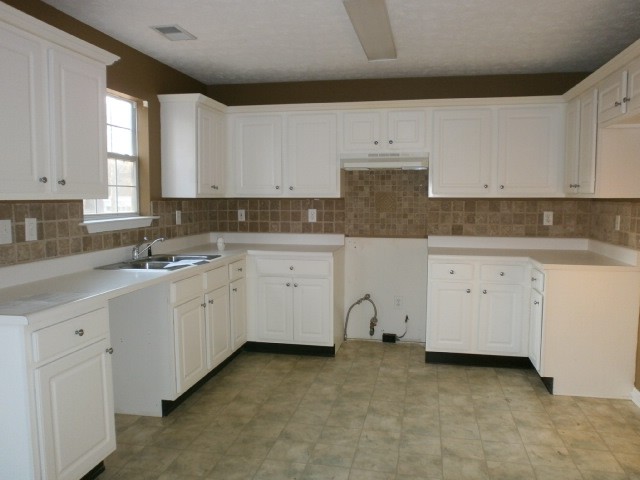 60 Syracuse Ln, Covington, GA 30016 photo 9