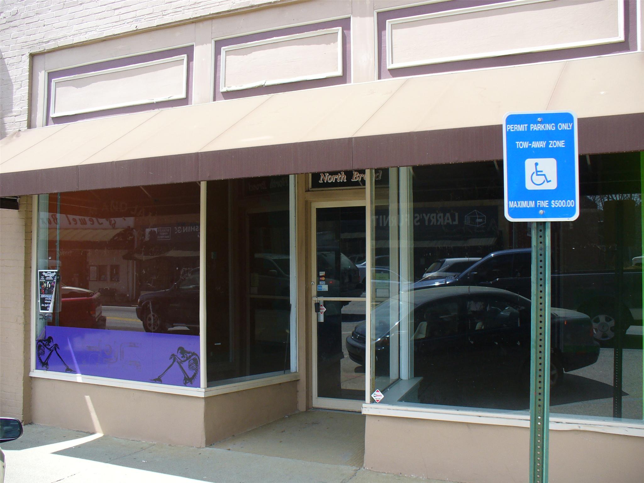 64 N Broad St, Winder, GA 30680 photo 2