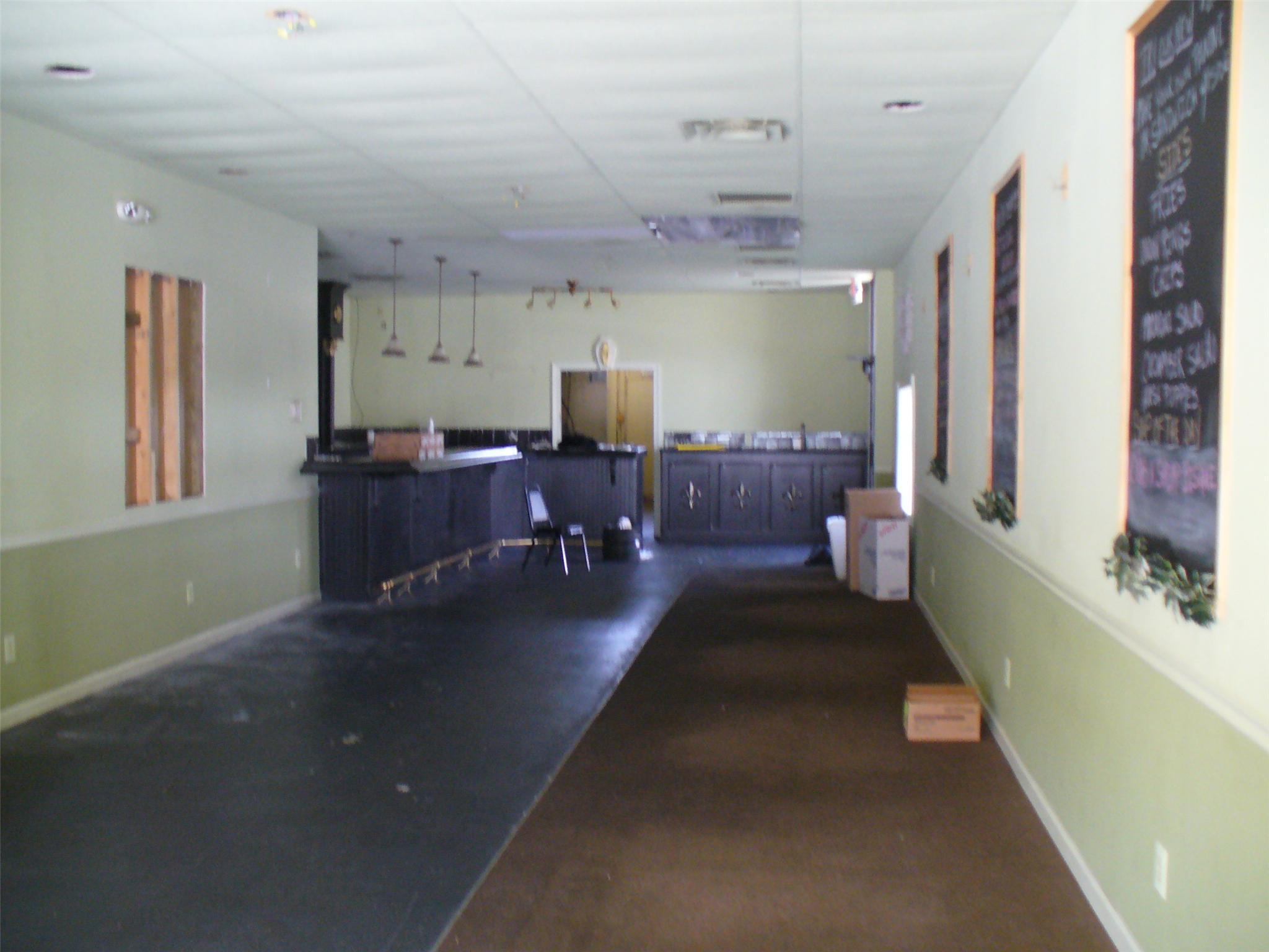 64 N Broad St, Winder, GA 30680 photo 7