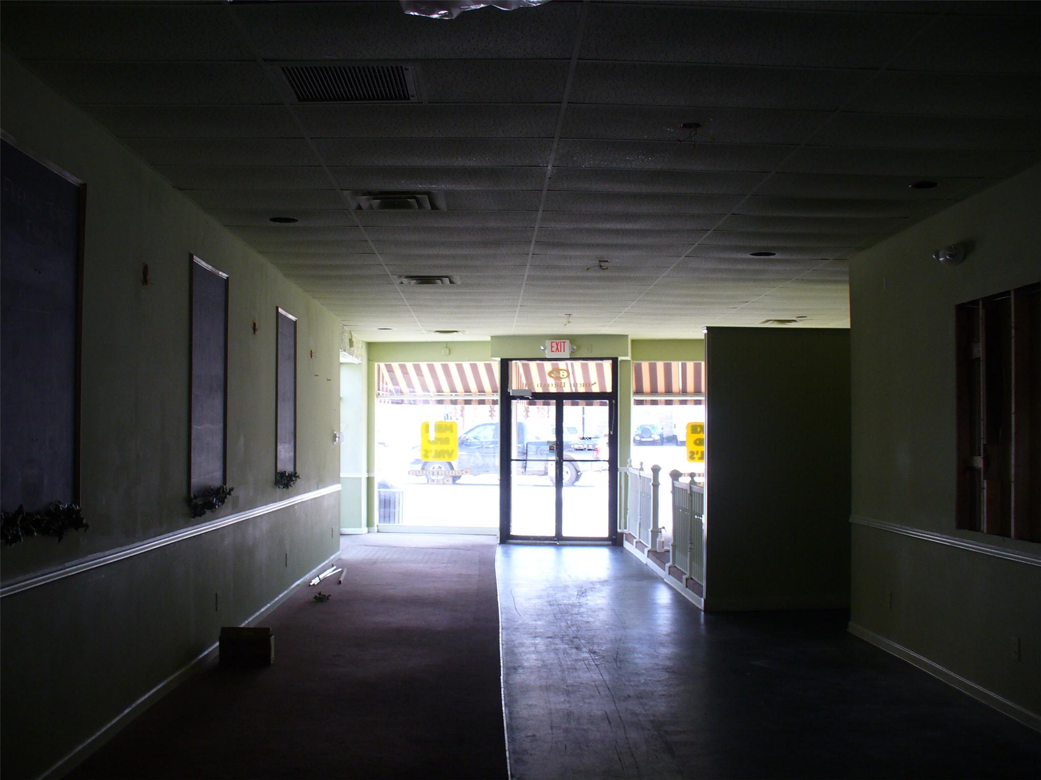 64 N Broad St, Winder, GA 30680 photo 9