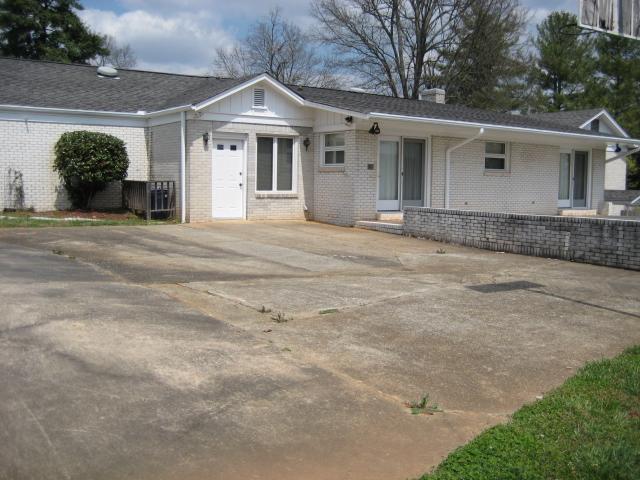 574 Grand Ave, Cornelia, GA 30531 photo 18