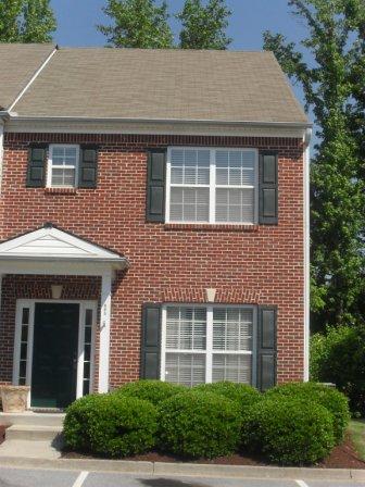 653 Kenridge Dr, Suwanee, GA 30024 photo 1