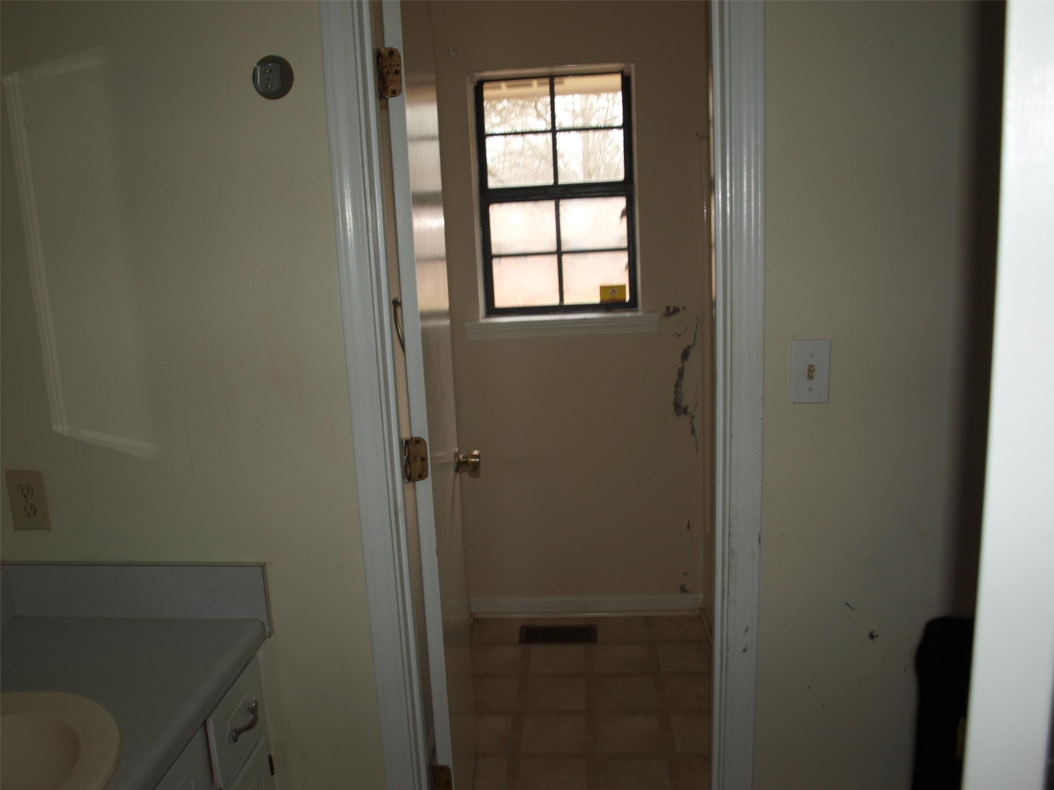 254 First St, Statham, GA 30666 photo 10