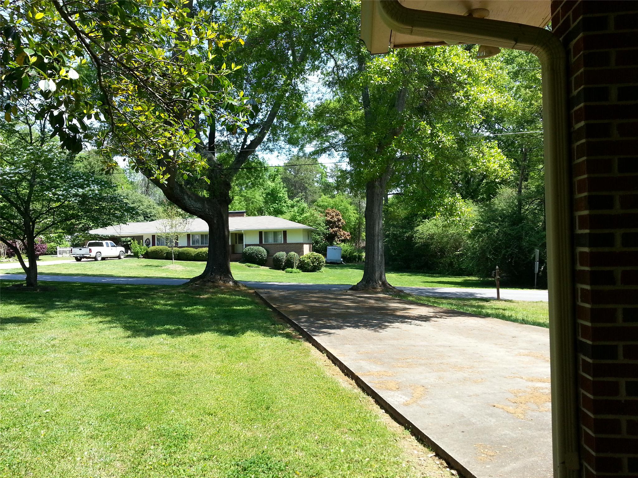 550 Roosevelt Blvd, Commerce, GA 30529 photo 2