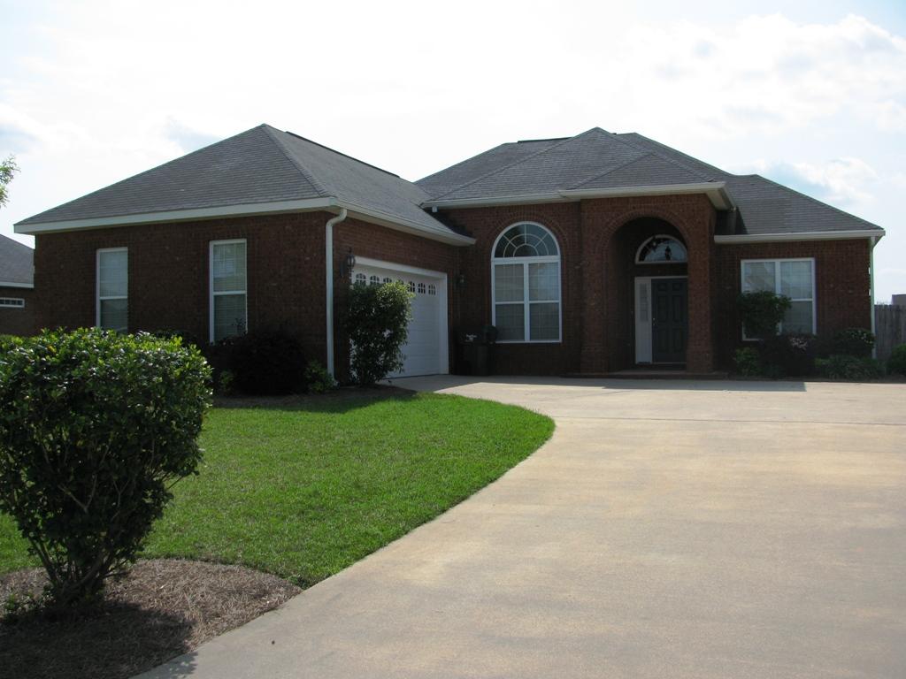 104 Daventry Ln, Warner Robins, GA 31088 photo 1